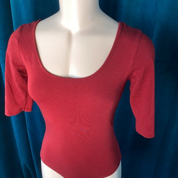 Heart & Hips Half Sleeve Bodysuit in Red - Picture 2 of 10
